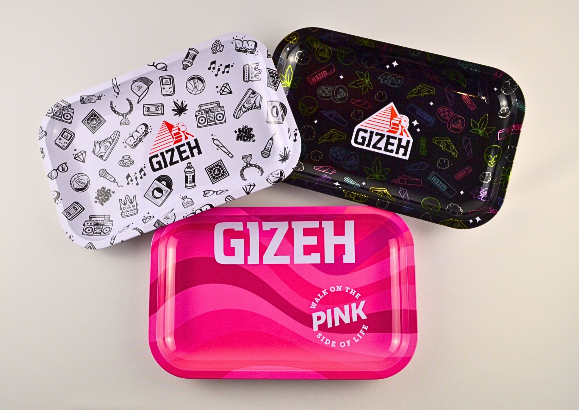 GIZEH Metal Tray M Comic White/ Comic Black/ All Pink - 1 - 01 - 05 - 2005 - Comic White